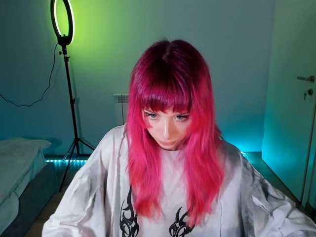mnepohuyy live cam on BongaCams