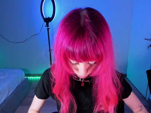 mnepohuyy live cam on BongaCams
