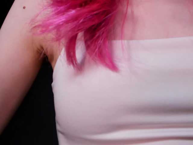 mnepohuyy live cam on BongaCams