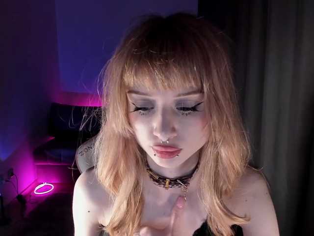 mnepohuyy's BongaCams show and profile