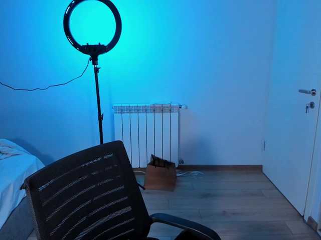 mnepohuyy live webcam show