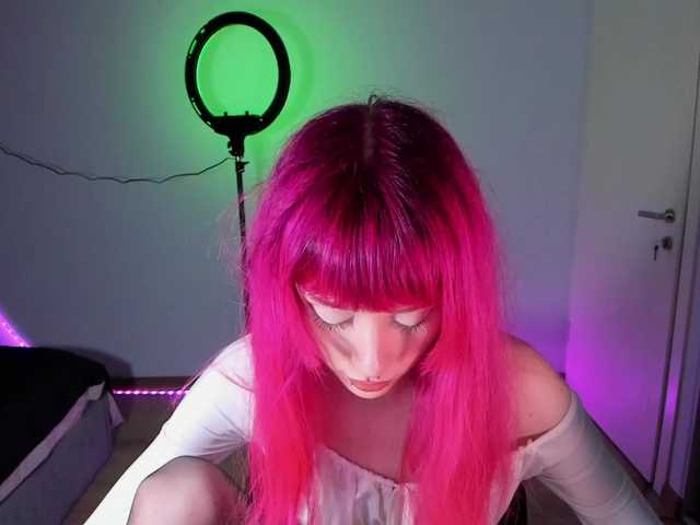 mnepohuyy live cam on BongaCams