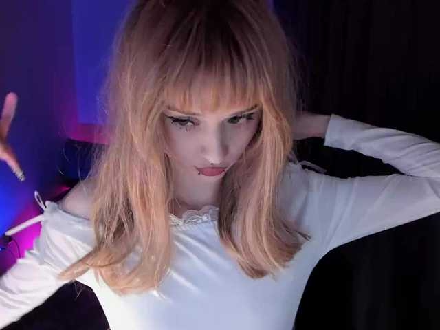 mnepohuyy's BongaCams show and profile