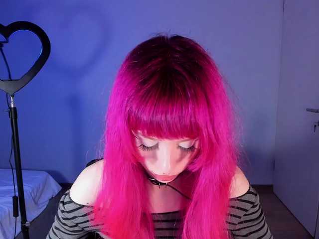 mnepohuyy live cam on BongaCams