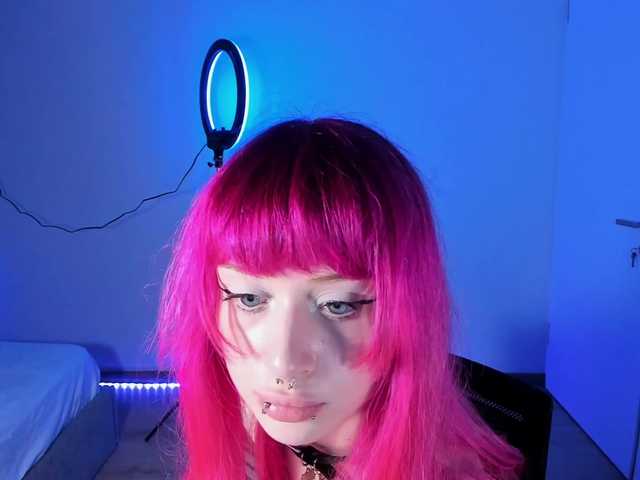 mnepohuyy live webcam show