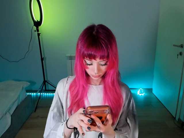 mnepohuyy live cam on BongaCams