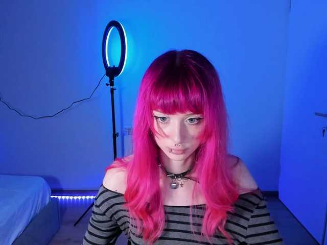 mnepohuyy live webcam show