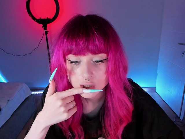 mnepohuyy live cam