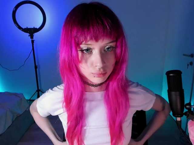 mnepohuyy live cam on BongaCams