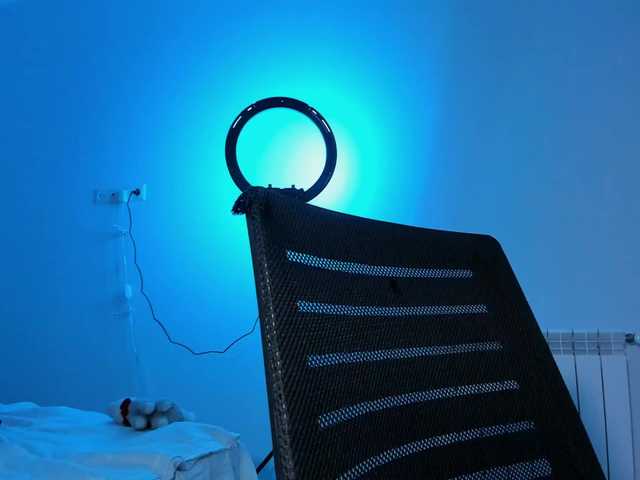 mnepohuyy live cam on BongaCams