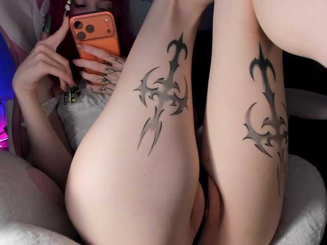 mnepohuyy live cam on BongaCams