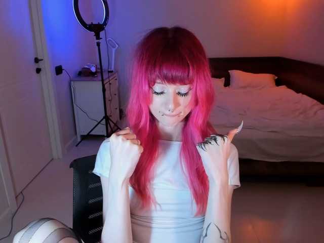 Mnepohuyy live cam