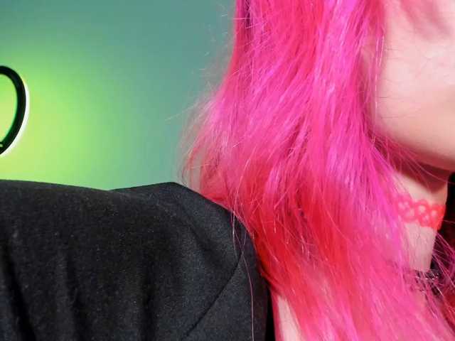 mnepohuyy live cam on BongaCams
