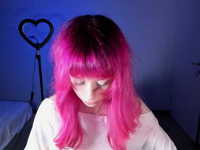 mnepohuyy live cam on BongaCams