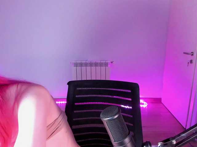 mnepohuyy live cam on BongaCams