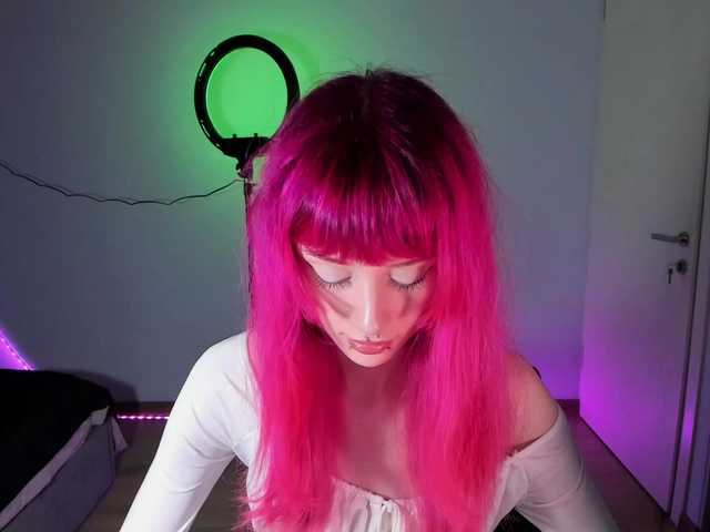 mnepohuyy live cam on BongaCams
