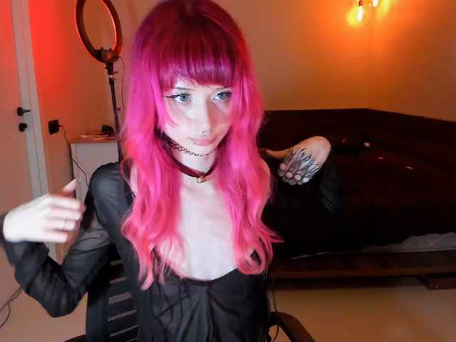 mnepohuyy live cam on BongaCams