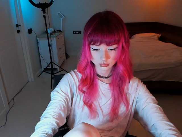 mnepohuyy live cam on BongaCams
