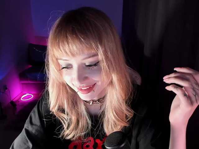 mnepohuyy's BongaCams show and profile