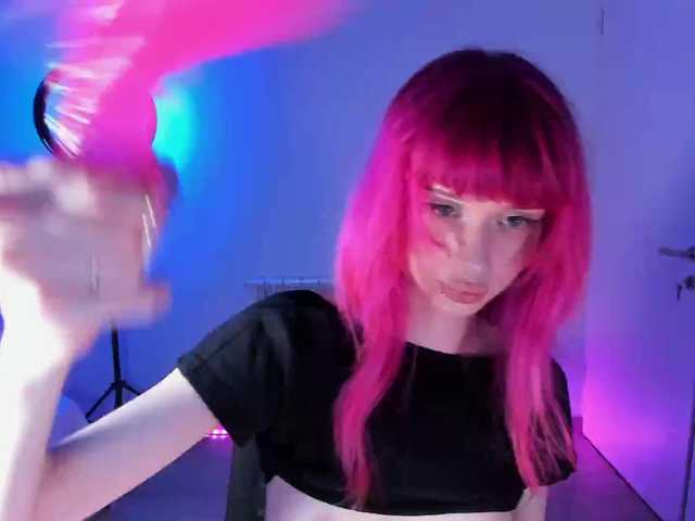 mnepohuyy live cam on BongaCams