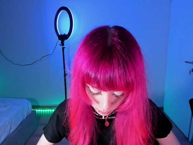 mnepohuyy live webcam show