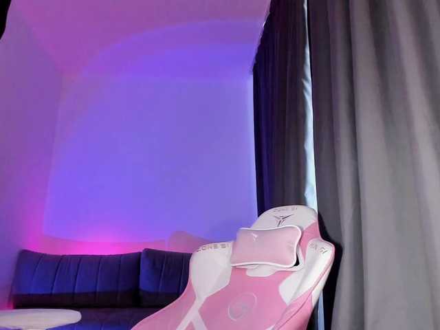 mnepohuyy live cam on BongaCams