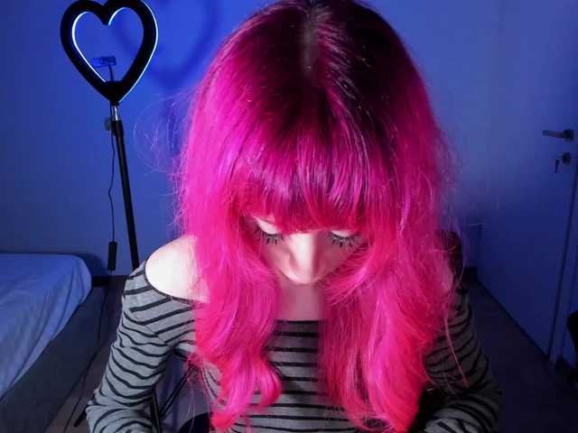 mnepohuyy live cam on BongaCams