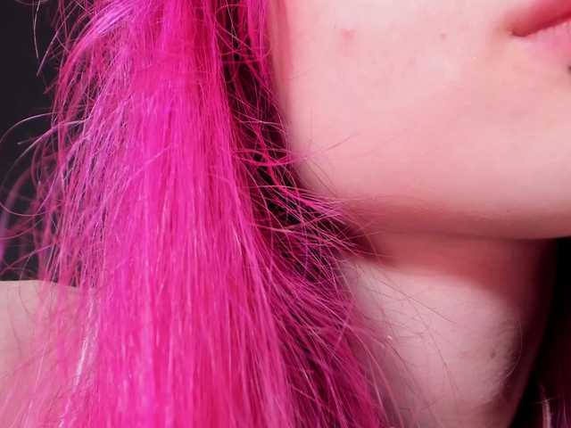 mnepohuyy live cam on BongaCams