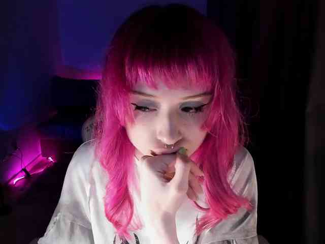 mnepohuyy webcam