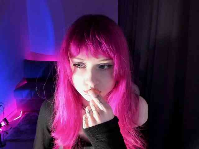 mnepohuyy Live Webcam on BongaCams