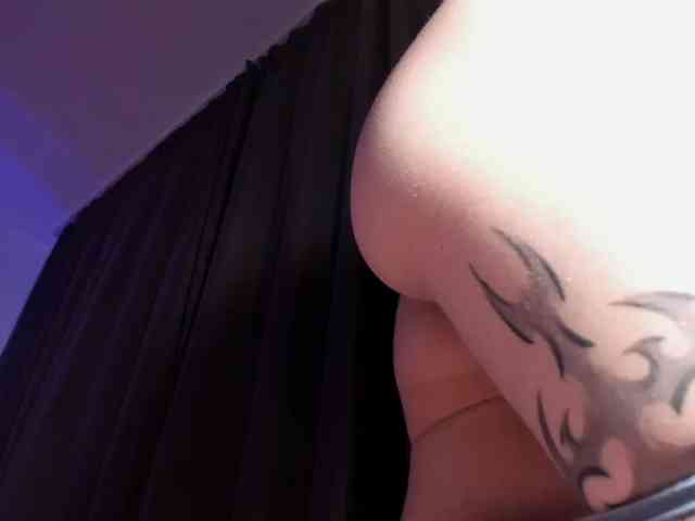 mnepohuyy webcam