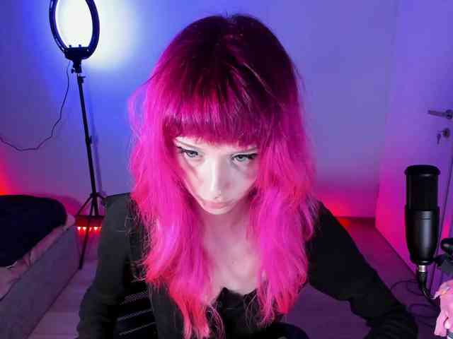 mnepohuyy webcam
