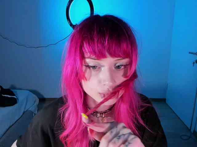 mnepohuyy webcam