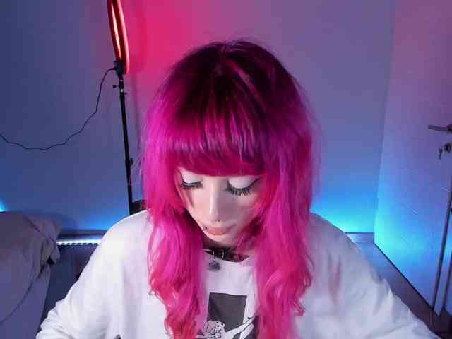 mnepohuyy webcam