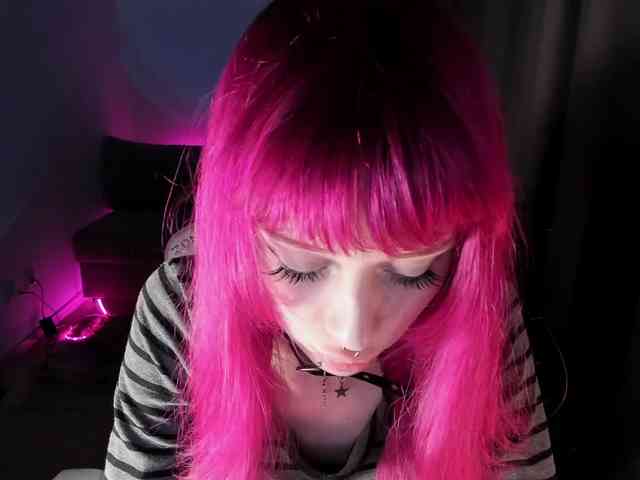 mnepohuyy webcam