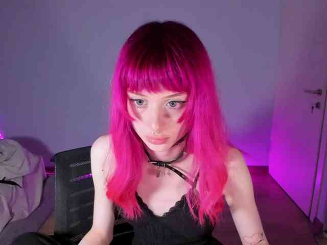 mnepohuyy Sex Cam Show