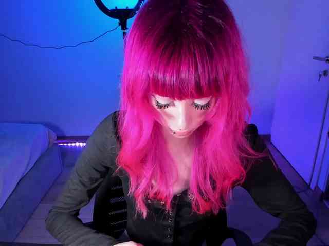 mnepohuyy webcam