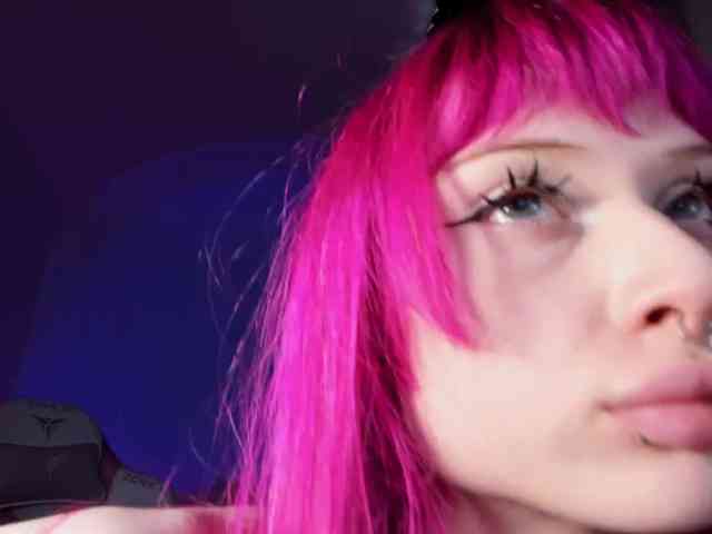 mnepohuyy webcam