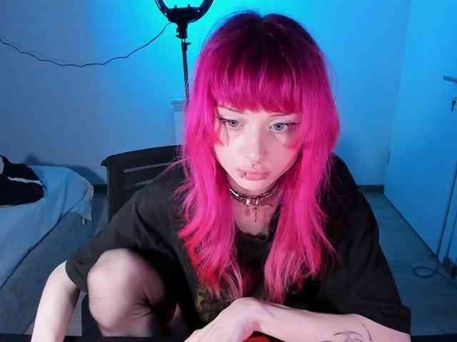 mnepohuyy webcam