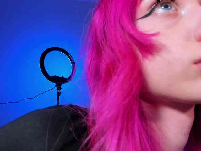 mnepohuyy webcam