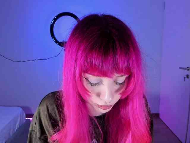 mnepohuyy webcam