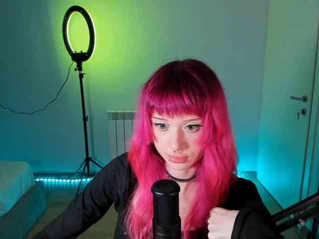 mnepohuyy webcam
