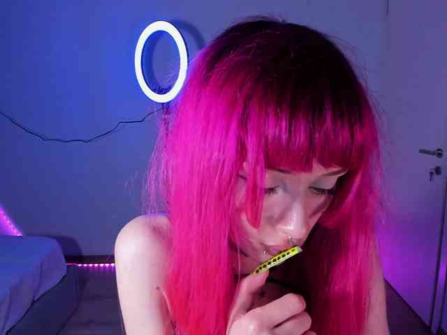mnepohuyy webcam