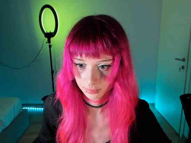 mnepohuyy webcam