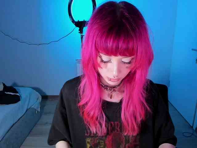 mnepohuyy webcam