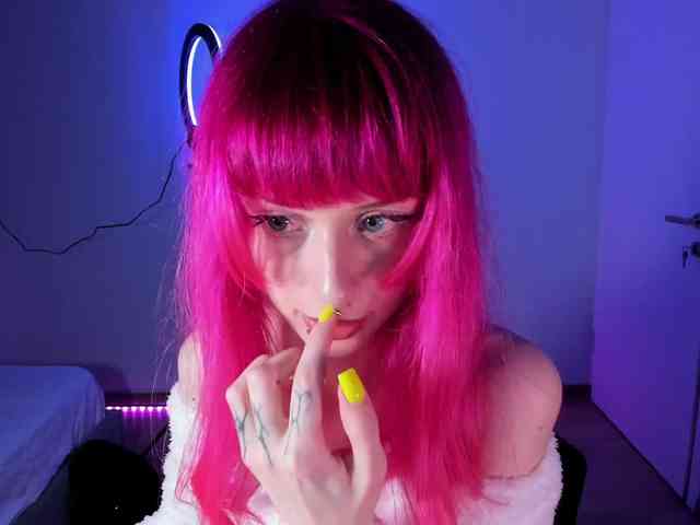 mnepohuyy Live Webcam on BongaCams