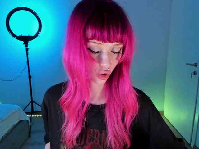 mnepohuyy webcam