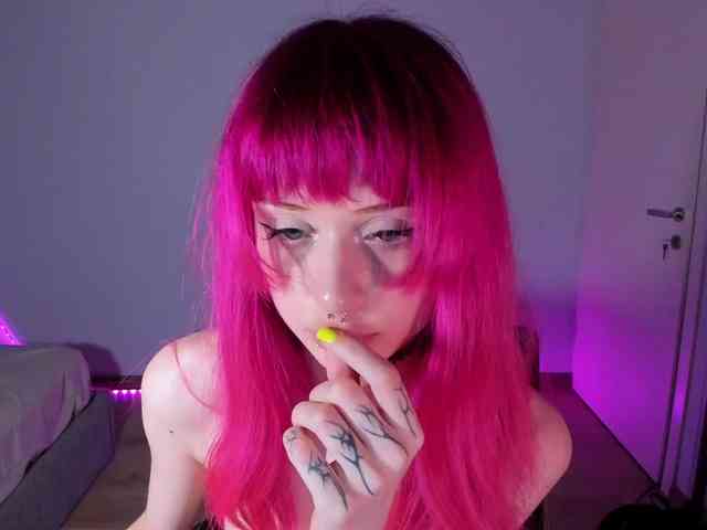 mnepohuyy Sex Cam Show