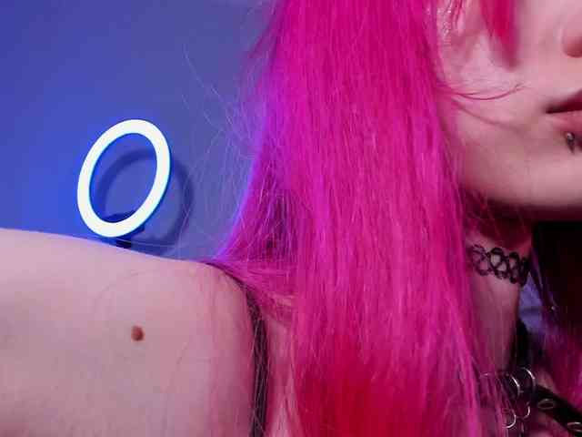 mnepohuyy Sex Cam Show