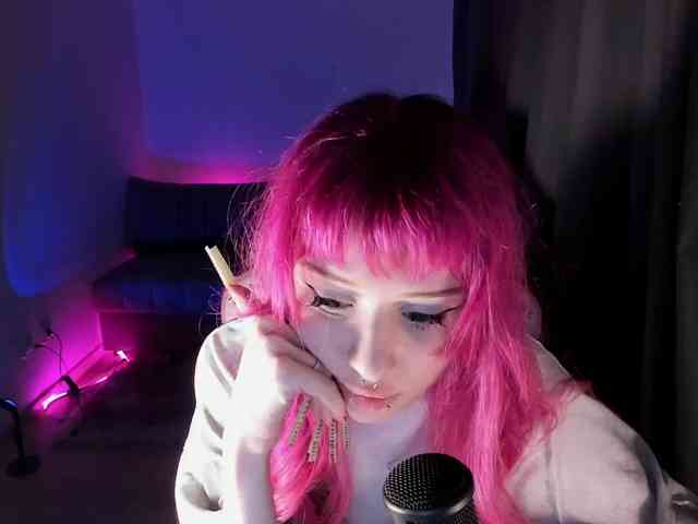 mnepohuyy webcam